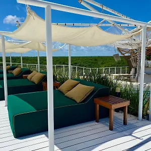 mx-tulum.allrivieramayahotels.com/